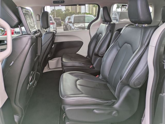 2018 Chrysler Pacifica Hybrid Limited