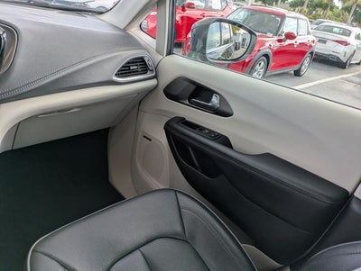 2018 Chrysler Pacifica Hybrid Limited