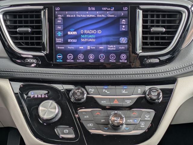 2018 Chrysler Pacifica Hybrid Limited