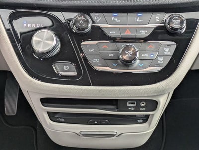 2018 Chrysler Pacifica Hybrid Limited