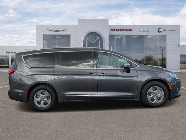 2018 Chrysler Pacifica Hybrid Limited