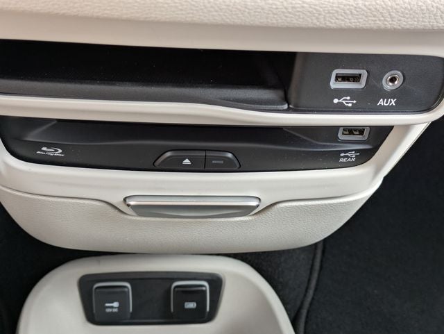 2018 Chrysler Pacifica Hybrid Limited