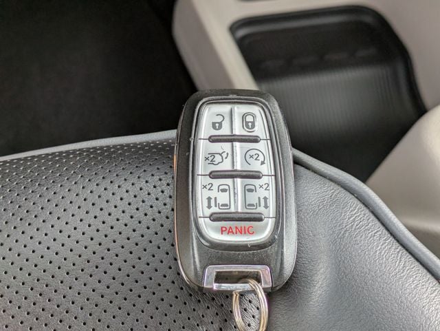 2018 Chrysler Pacifica Hybrid Limited
