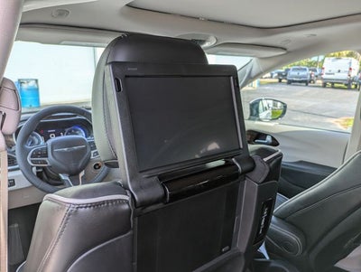 2023 Chrysler Pacifica Limited AWD