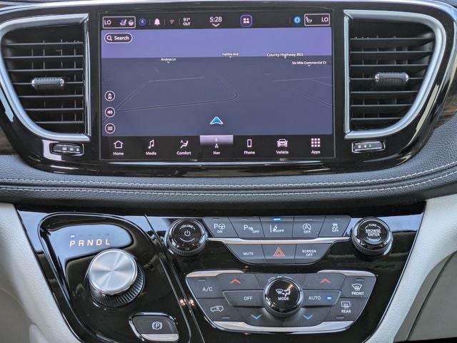 2023 Chrysler Pacifica Limited AWD