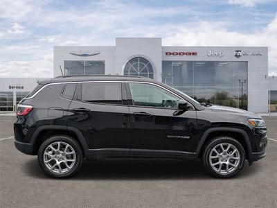 2022 Jeep Compass Latitude Lux 4x4