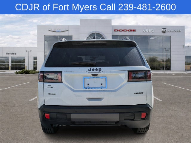 2027 Jeep Cherokee CHEROKEE LAREDO 4X4