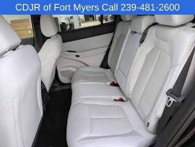 2027 Jeep Cherokee CHEROKEE LAREDO 4X4