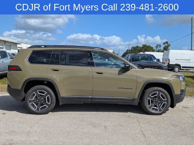 2027 Jeep Cherokee CHEROKEE LAREDO 4X4