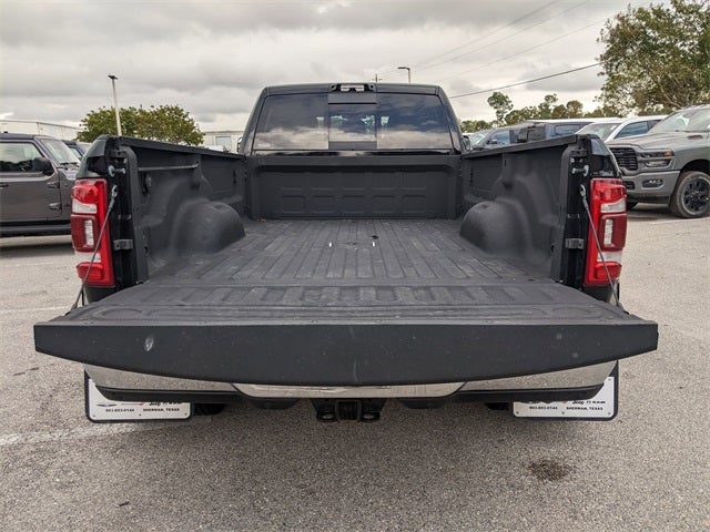 2022 RAM 3500 Limited Longhorn Crew Cab 4x4 8' Box