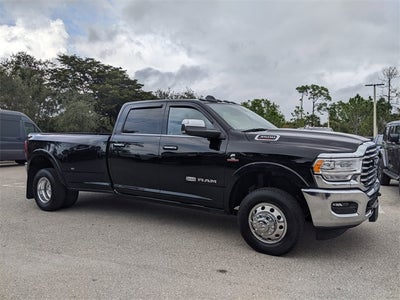 2022 RAM 3500 Limited Longhorn Crew Cab 4x4 8' Box