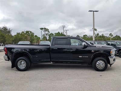 2022 RAM 3500 Limited Longhorn Crew Cab 4x4 8' Box