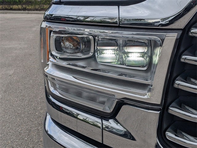 2022 RAM 3500 Limited Longhorn Crew Cab 4x4 8' Box