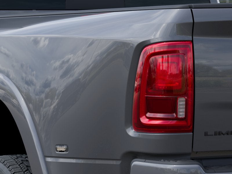 2026 RAM Ram 3500 RAM 3500 LIMITED CREW CAB 4X4 8' BOX