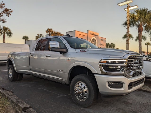 2026 RAM Ram 3500 RAM 3500 LIMITED LONGHORN CREW CAB 4X4 8' BOX