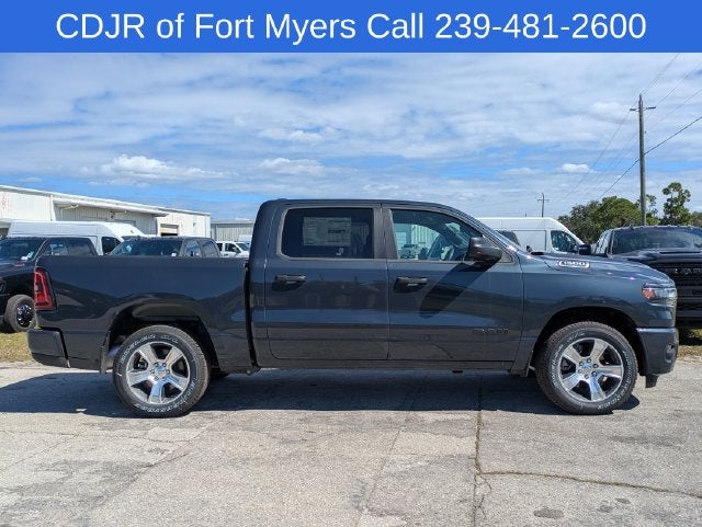 2026 RAM Ram 1500 RAM 1500 EXPRESS CREW CAB 4X2 5'7' BOX