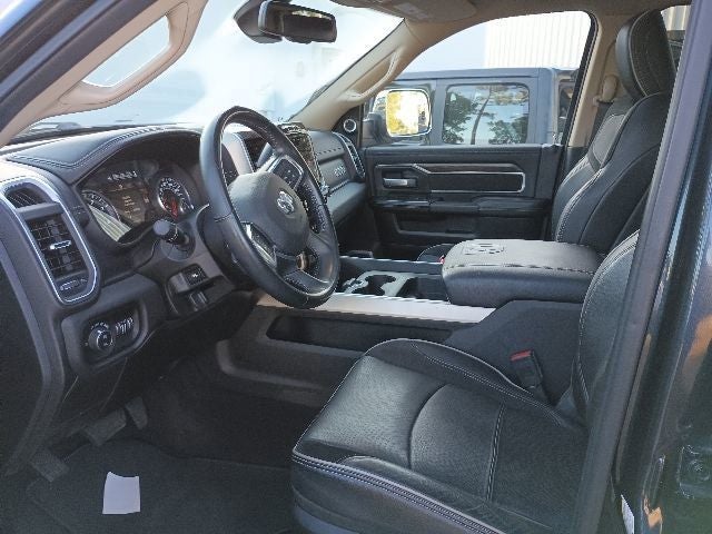 2020 RAM 2500 Laramie Crew Cab 4x4 6'4' Box