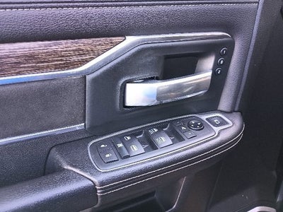2020 RAM 2500 Laramie Crew Cab 4x4 6'4' Box