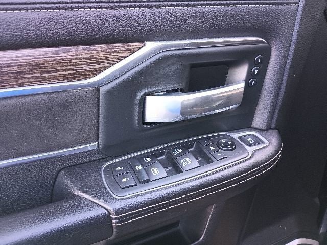 2020 RAM 2500 Laramie Crew Cab 4x4 6'4' Box