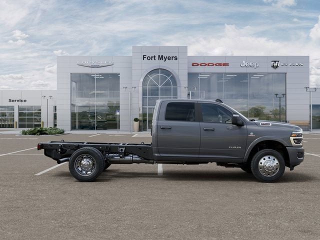 2026 RAM Ram 5500 Chassis Cab RAM 5500 BIG HORN CHASSIS CREW CAB 4X4 60' CA