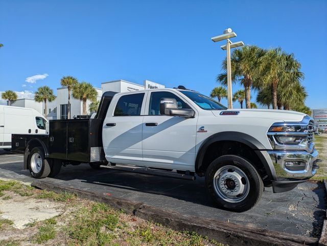 2026 RAM Ram 5500 Chassis Cab RAM 5500 TRADESMAN CHASSIS CREW CAB 4X4 84' CA