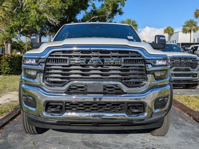 2026 RAM Ram 5500 Chassis Cab RAM 5500 TRADESMAN CHASSIS CREW CAB 4X4 84' CA