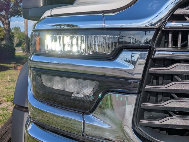 2026 RAM Ram 5500 Chassis Cab RAM 5500 TRADESMAN CHASSIS CREW CAB 4X4 84' CA