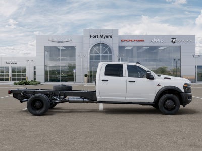 2027 RAM Ram 5500 Chassis Cab RAM 5500 TRADESMAN CHASSIS CREW CAB 4X4 84' CA