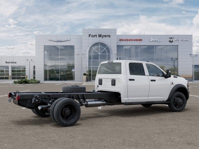 2027 RAM Ram 5500 Chassis Cab RAM 5500 TRADESMAN CHASSIS CREW CAB 4X4 84' CA