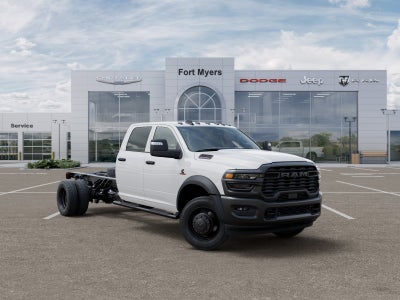 2027 RAM Ram 5500 Chassis Cab RAM 5500 TRADESMAN CHASSIS CREW CAB 4X4 84' CA