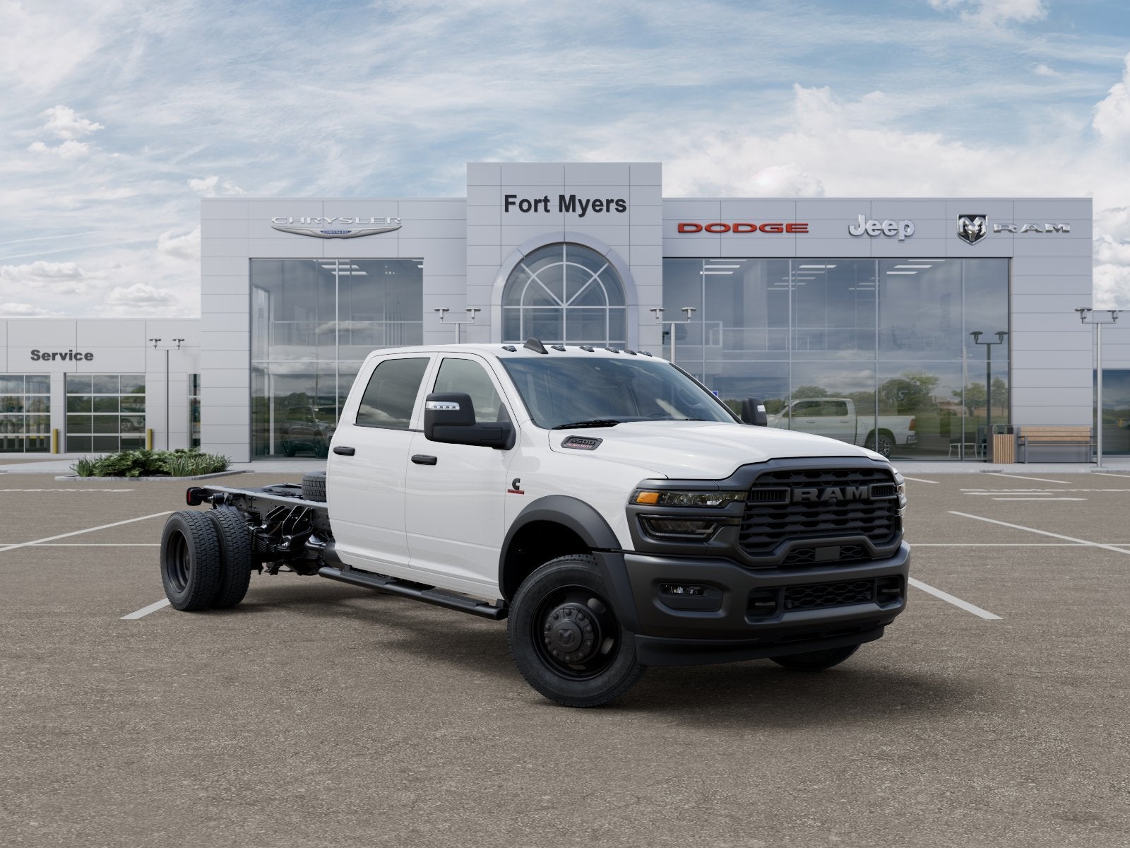 2027 RAM Ram 5500 Chassis Cab RAM 5500 TRADESMAN CHASSIS CREW CAB 4X4 84' CA