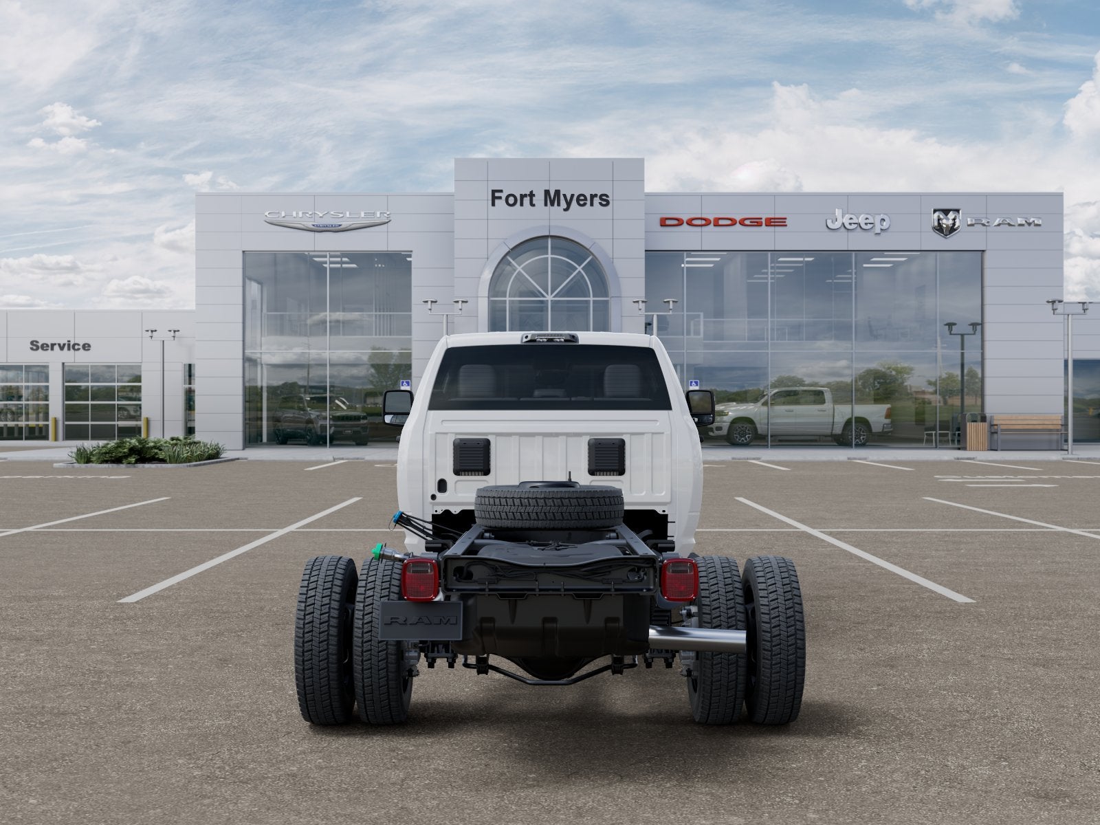 2027 RAM Ram 5500 Chassis Cab RAM 5500 TRADESMAN CHASSIS CREW CAB 4X4 84' CA