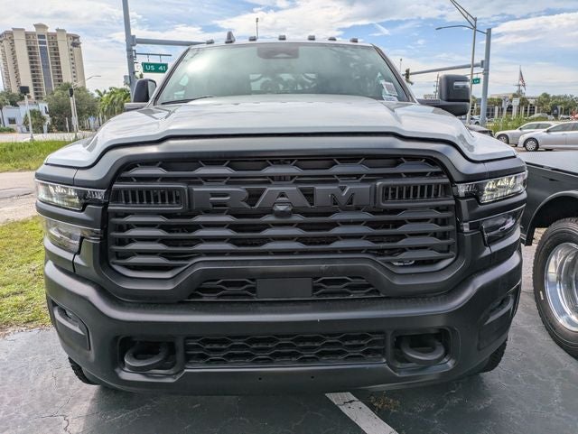 2026 RAM Ram 5500 Chassis Cab RAM 5500 TRADESMAN CHASSIS CREW CAB 4X4 84' CA