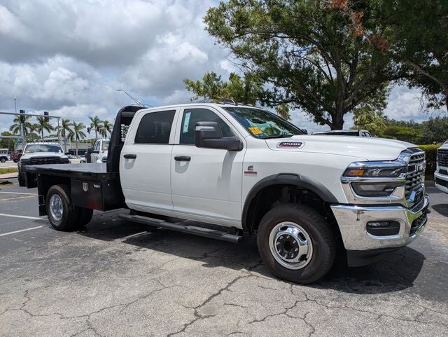 2026 RAM Ram 3500 Chassis Cab RAM 3500 TRADESMAN CREW CAB CHASSIS 4X4 60' CA