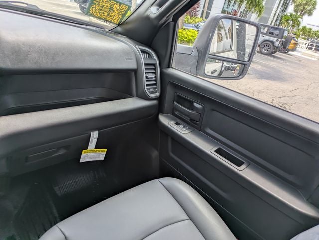 2026 RAM Ram 3500 Chassis Cab RAM 3500 TRADESMAN CREW CAB CHASSIS 4X4 60' CA