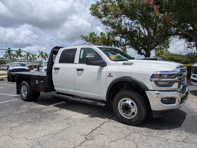 2026 RAM Ram 3500 Chassis Cab RAM 3500 TRADESMAN CREW CAB CHASSIS 4X4 60' CA