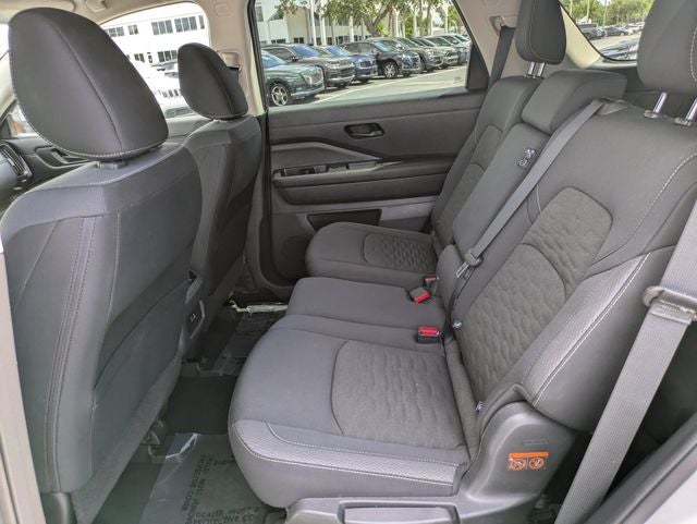 2025 Nissan Pathfinder SV FWD