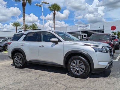 2025 Nissan Pathfinder SV FWD