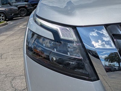 2025 Nissan Pathfinder SV FWD