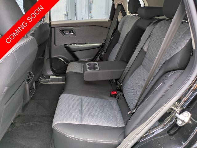2022 Nissan Rogue SV FWD