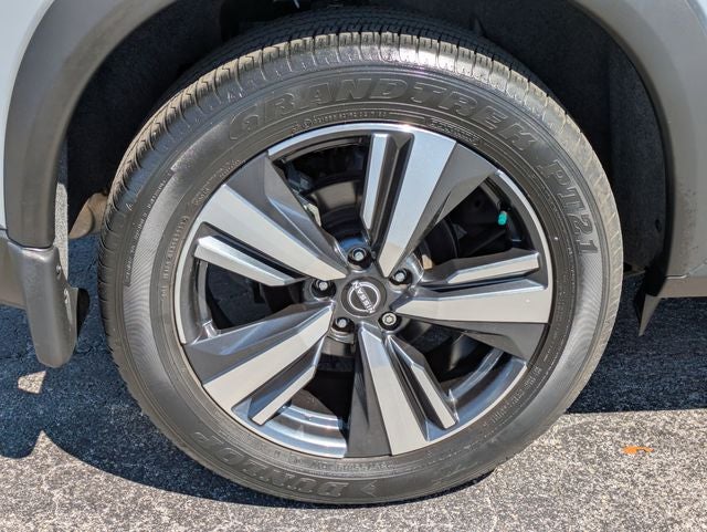 2023 Nissan Rogue Platinum FWD