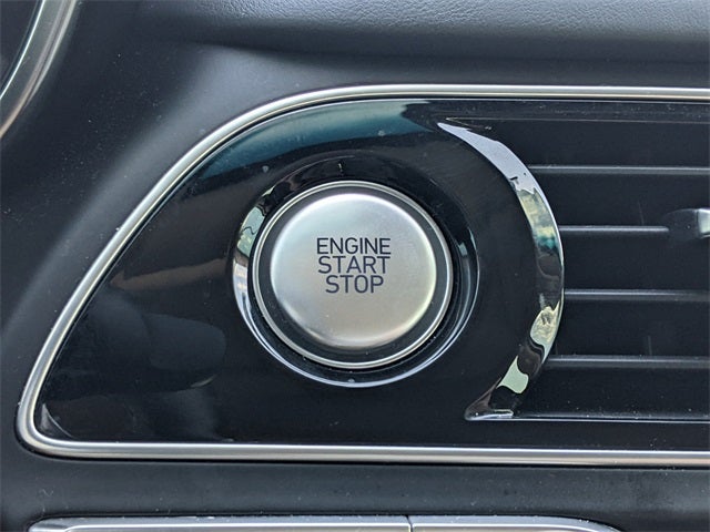 2022 Genesis G70 2.0T RWD