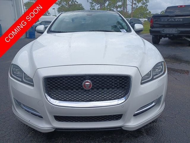 2016 Jaguar XJ R-Sport
