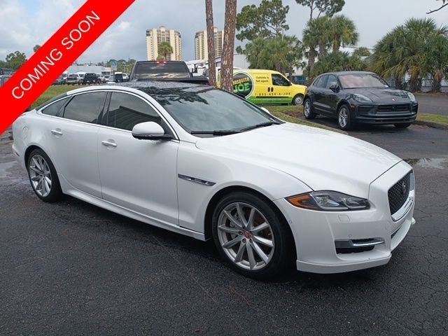 2016 Jaguar XJ R-Sport