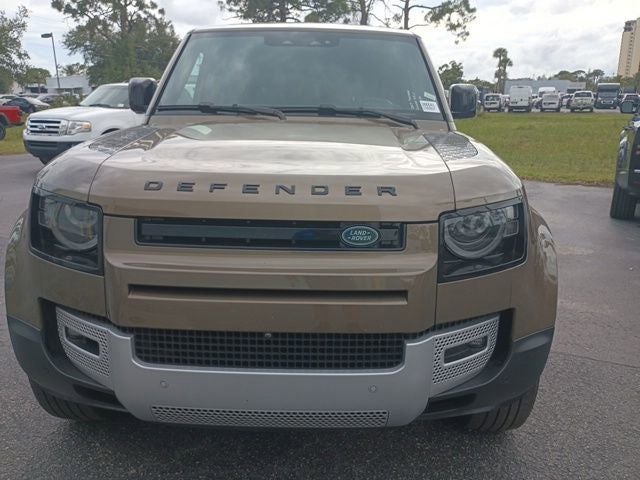 2025 Land Rover Defender 110 P300