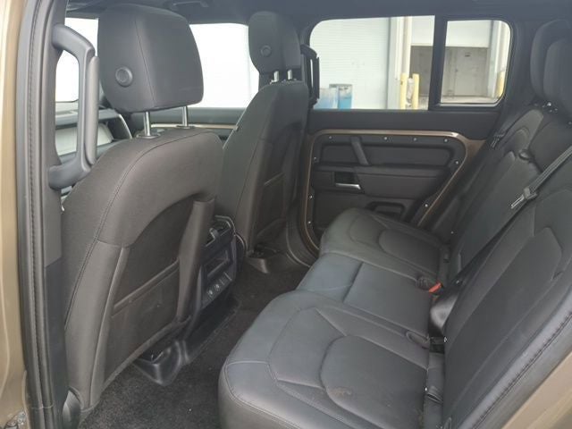 2025 Land Rover Defender 110 P300